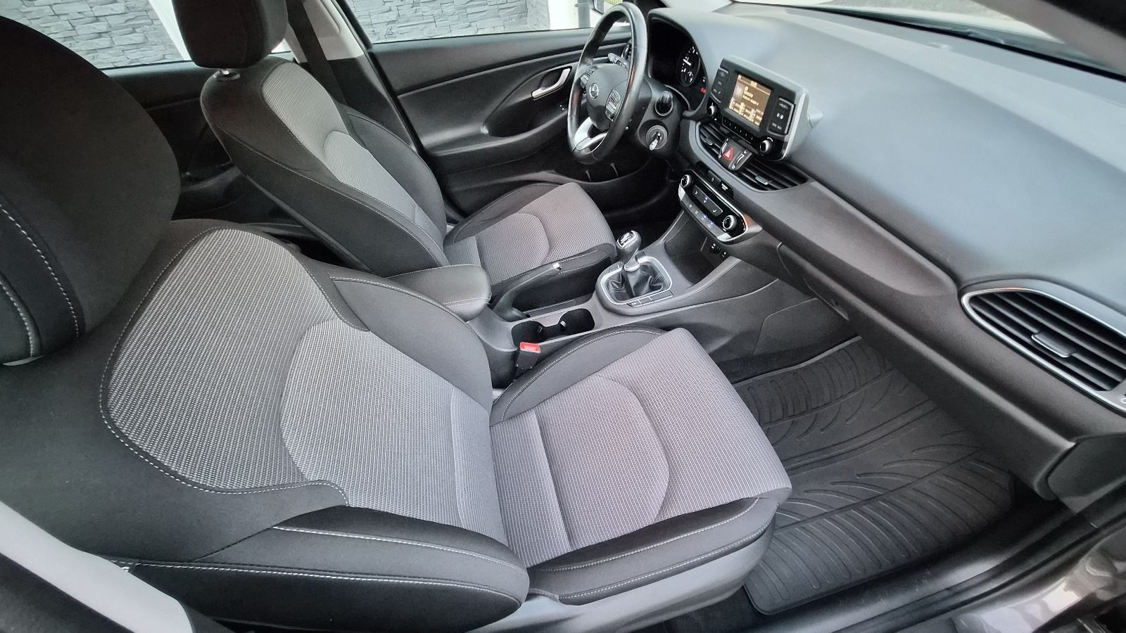 Hyundai i30 1,6 CRDi - 1.VLASNIK - NIJE UVOZ - KAO NOV -, fotografija 16