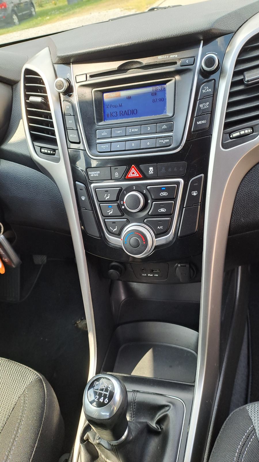 Hyundai i30 1,6 CRDi-110ks-2013god.md-KLIMA-led.6brzina,188tkm,KARTICE, fotografija 9
