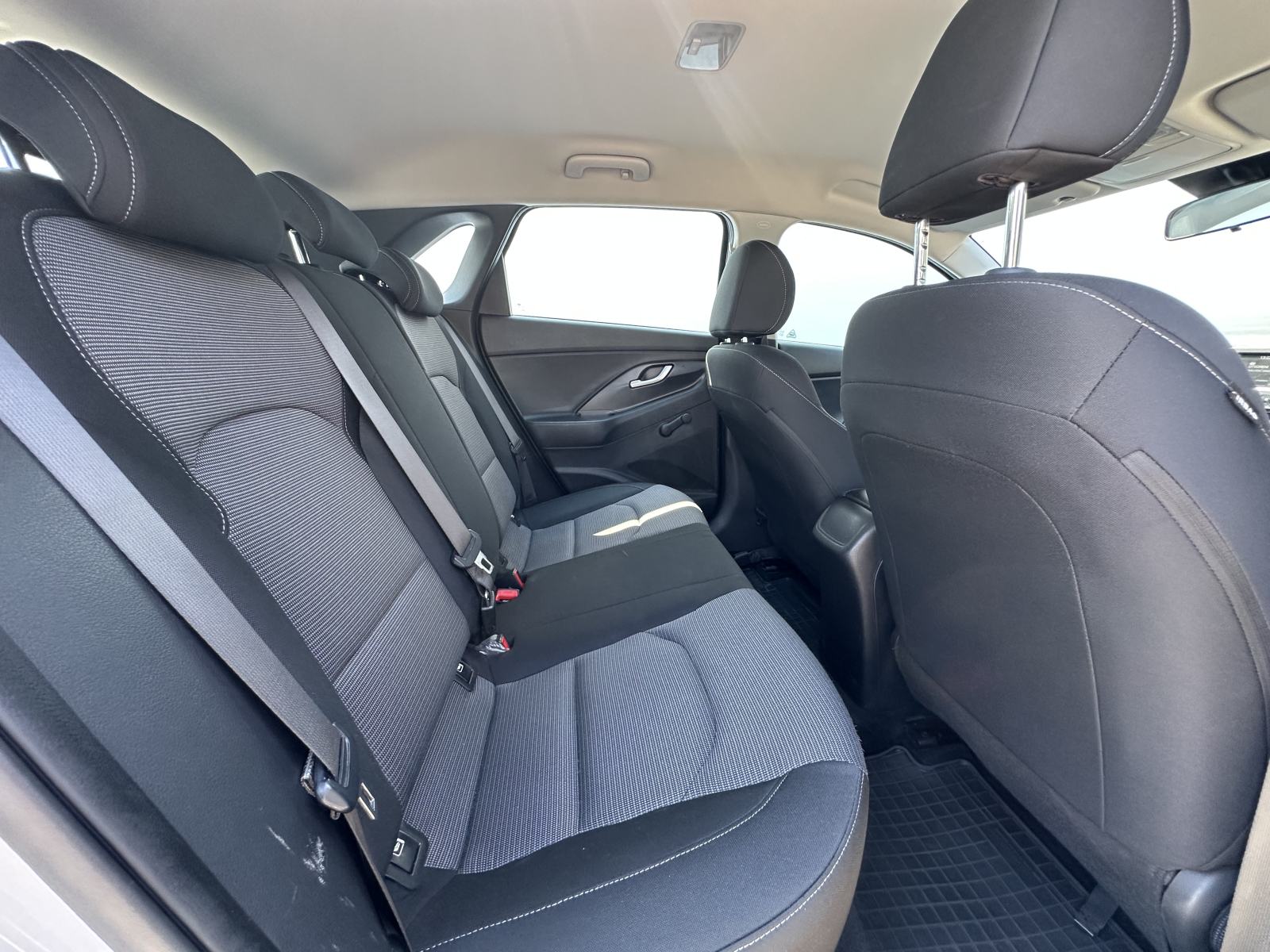 Hyundai i30 1.6 CRDi | 12MJ JAMSTVA, fotografija 20