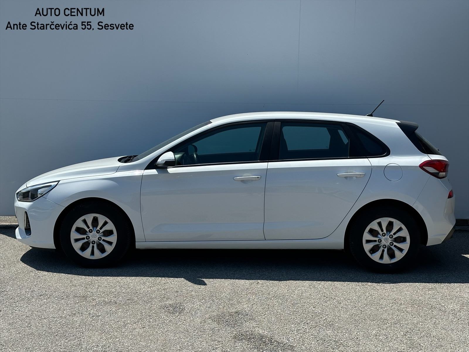 Hyundai i30 1.6 CRDi | 12MJ JAMSTVA, fotografija 8