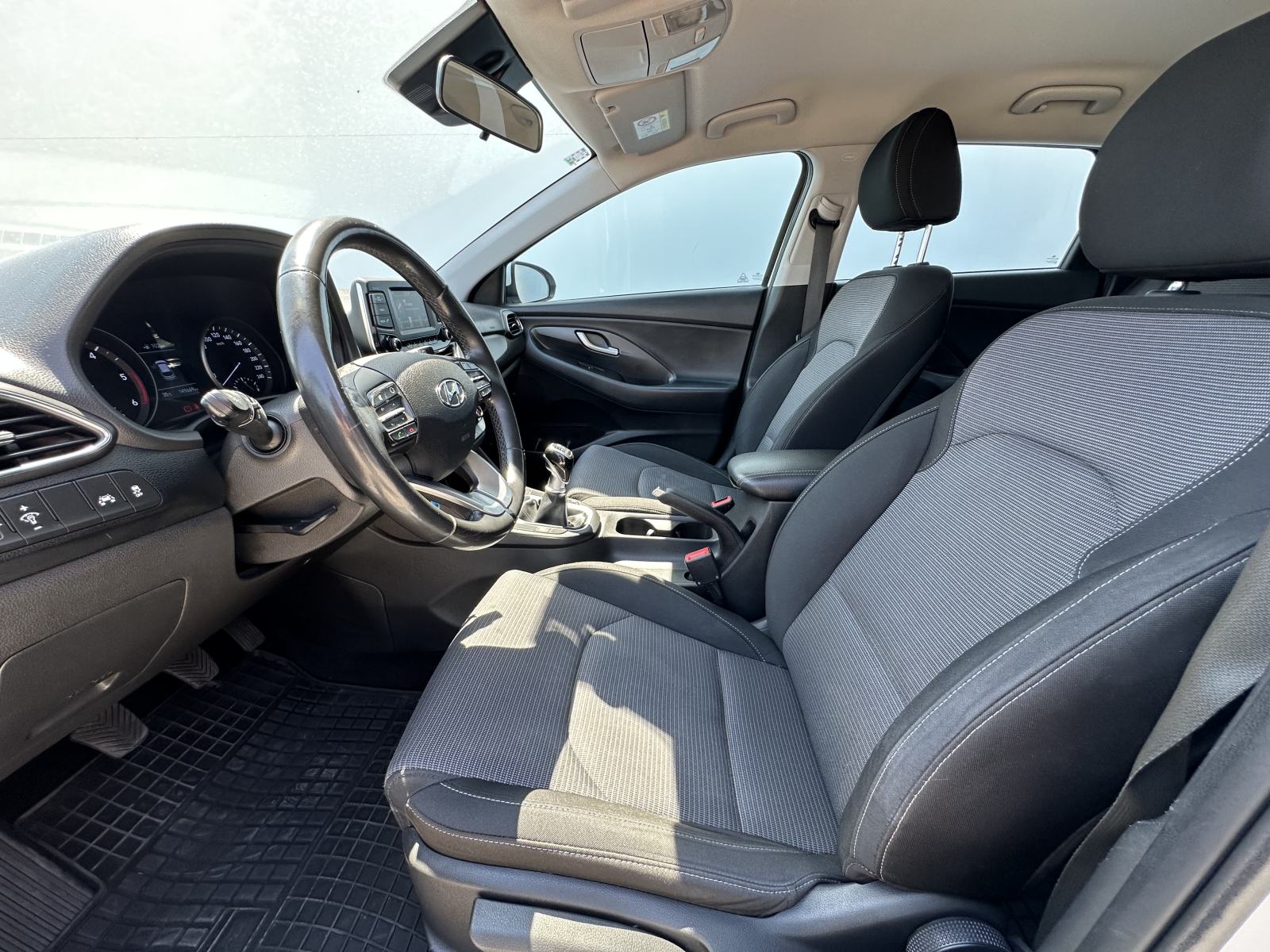 Hyundai i30 1.6 CRDi | 12MJ JAMSTVA, fotografija 17