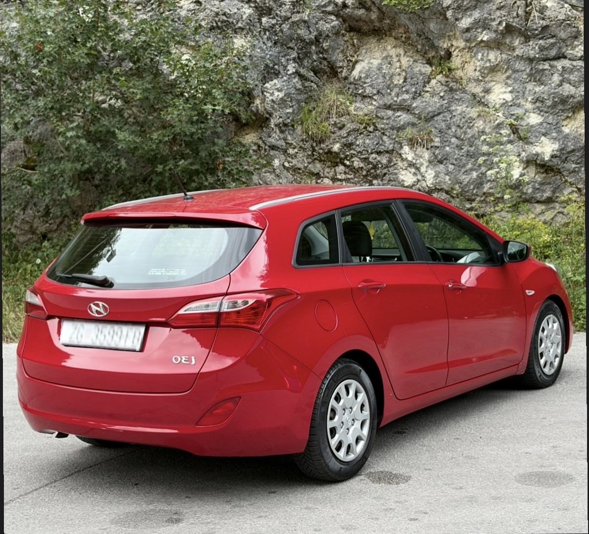 HYUNDAI I30 1.6 CRDI 132 TISUCE KM KUPLJEN U HR, fotografija 3