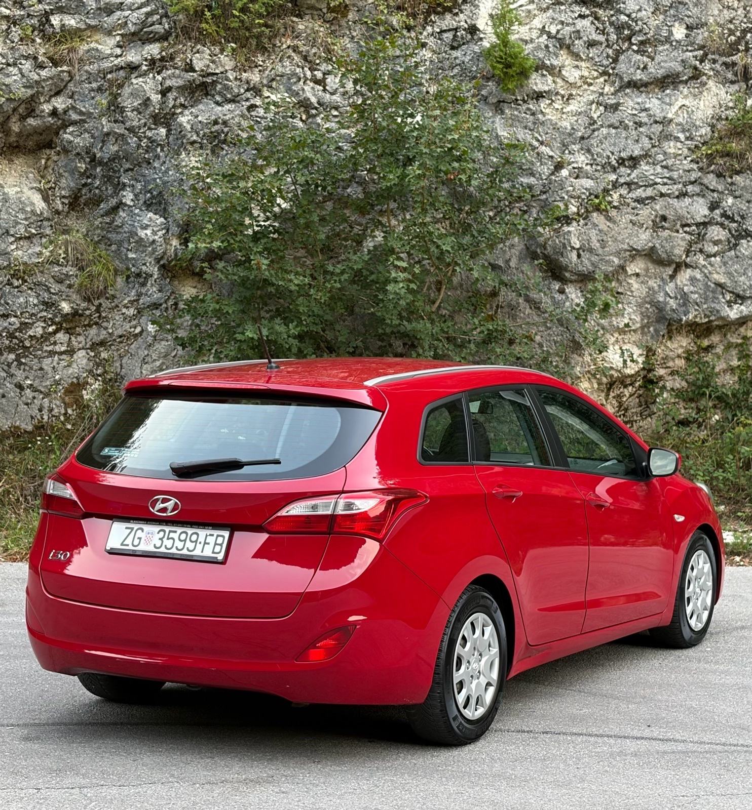 HYUNDAI I30 1.6 CRDI 132.000KM 1.VLASNIK, fotografija 3