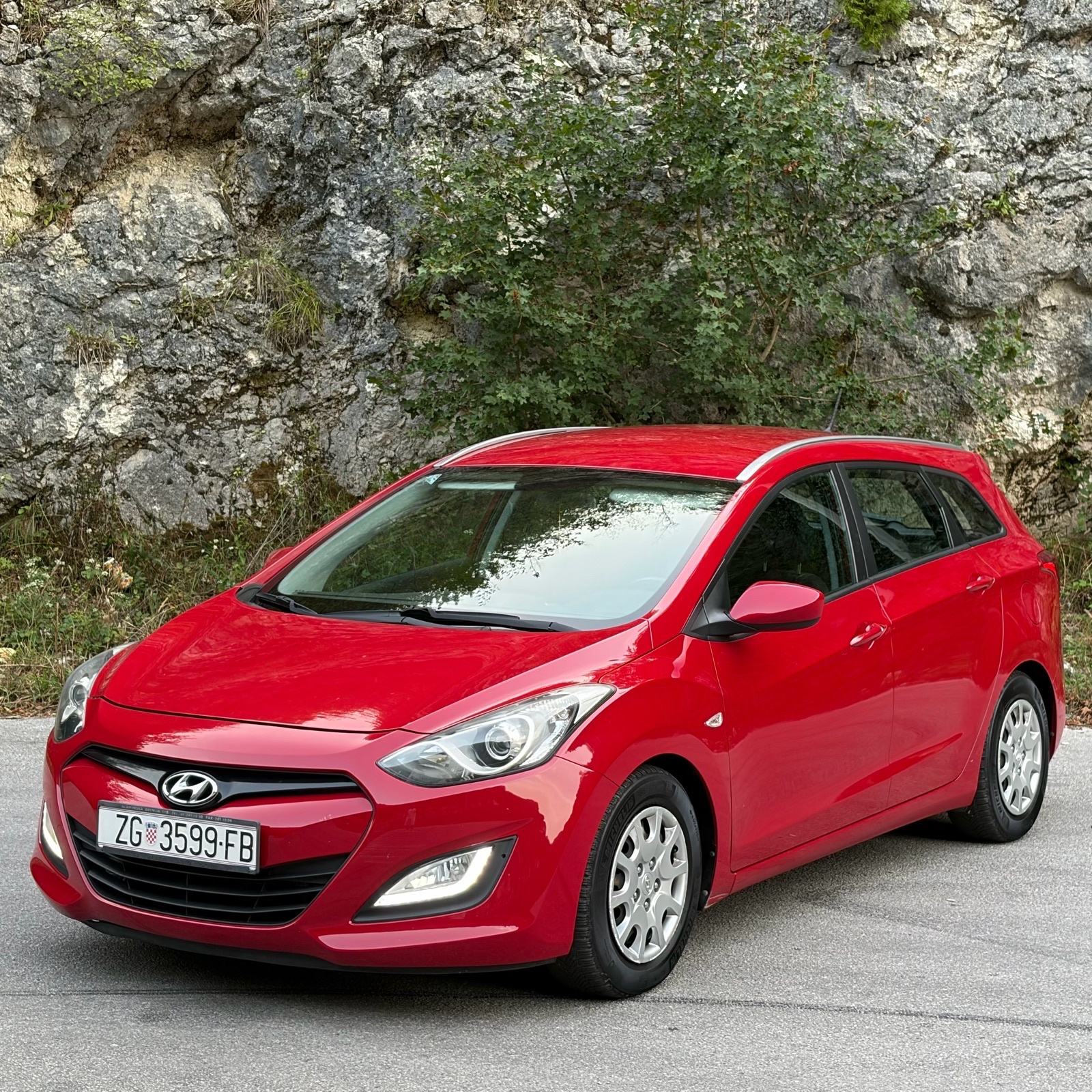 HYUNDAI I30 1.6 CRDI 132.000KM 1.VLASNIK, fotografija 1