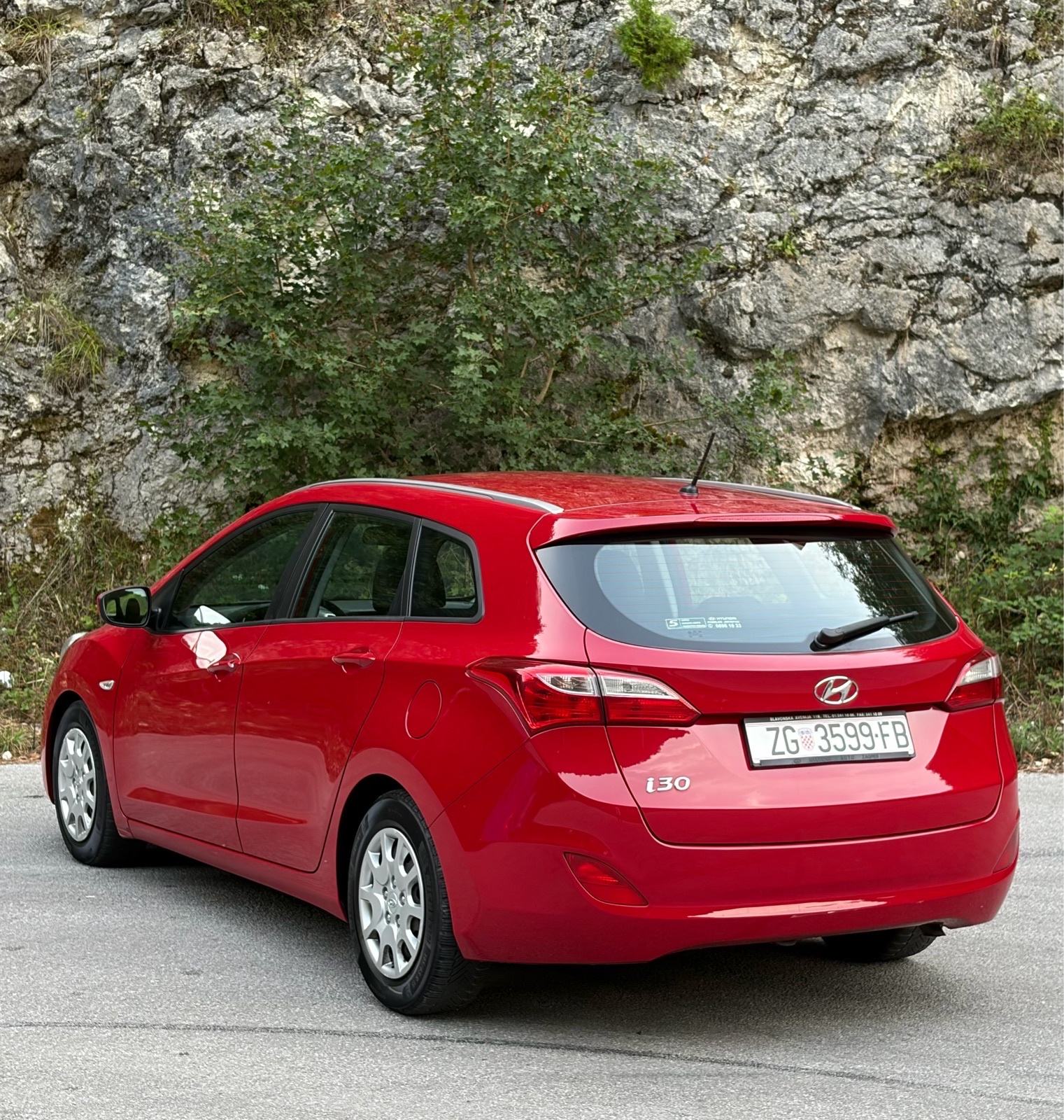 HYUNDAI I30 1.6 CRDI 132.000KM 1.VLASNIK, fotografija 4