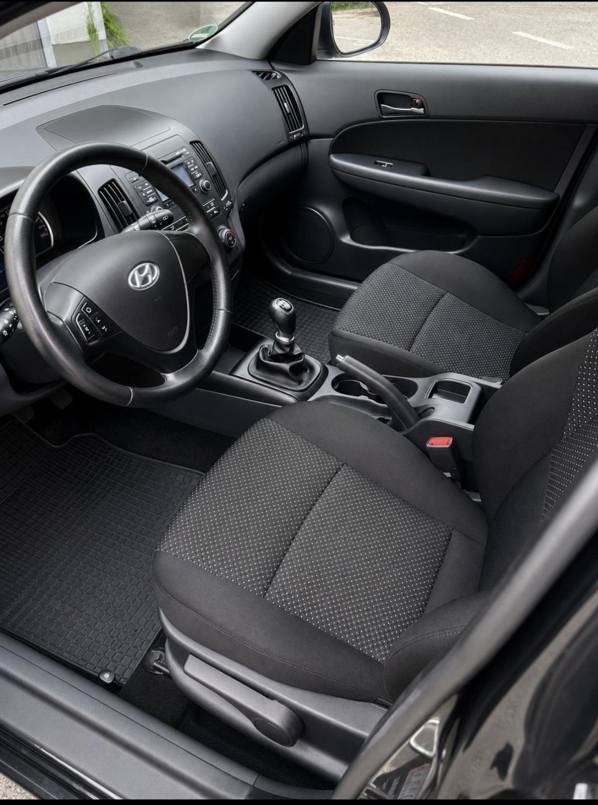 Hyundai i30 1,6 CRDi, 136.000.km Ful. Novo..Novo.., fotografija 17
