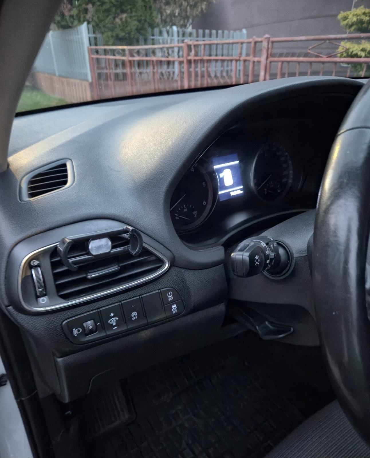 Hyundai i30 1,6 CRDi-2021..153 tkm servisna ..Drive asistent, fotografija 7