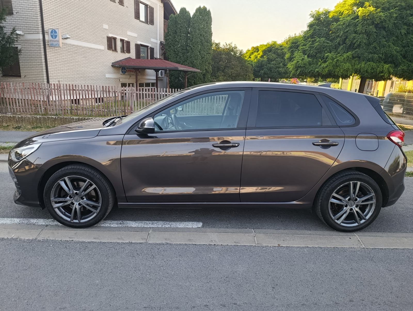 Hyundai i30 1,6 CRDi 85kw reg.1 god. u odličnom stanju, fotografija 7