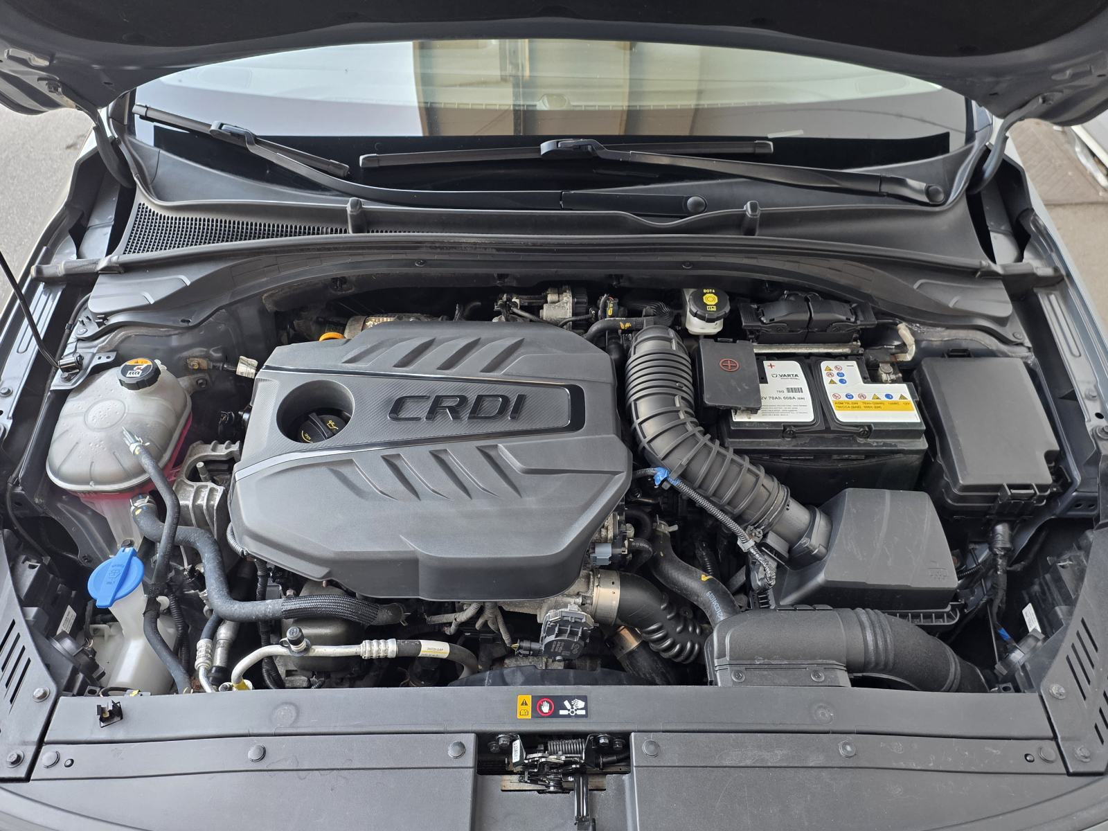 Hyundai i30 1,6 CRDI automatik,NAVI,KAMERA,LED ,1 VL,SERVISNA HYUNDAI, fotografija 18
