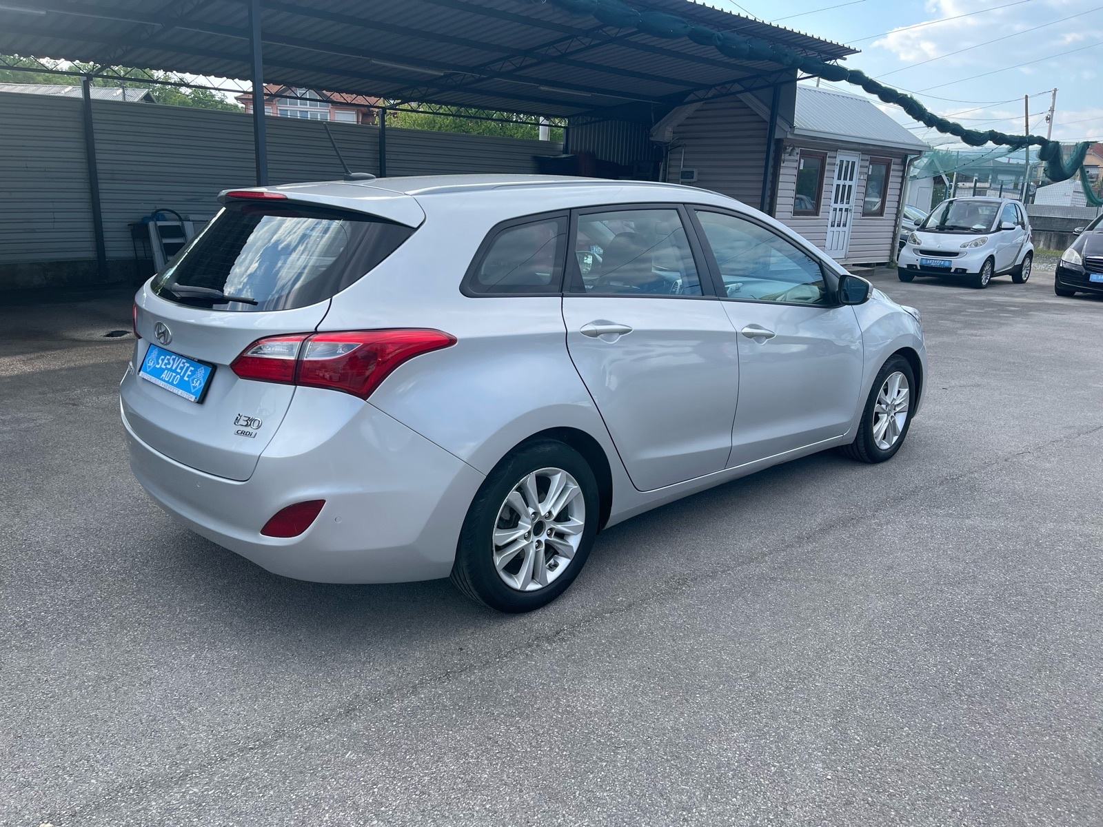 Hyundai i30 1,6 CRDi automatik !!, fotografija 6