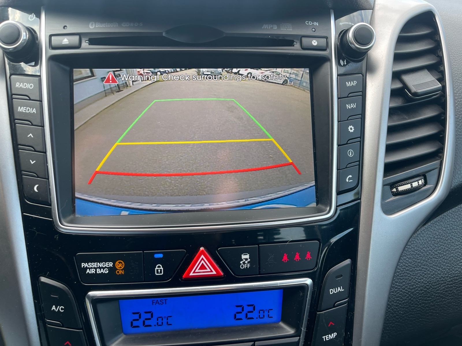 Hyundai i30 1,6 CRDi automatik !!, fotografija 9