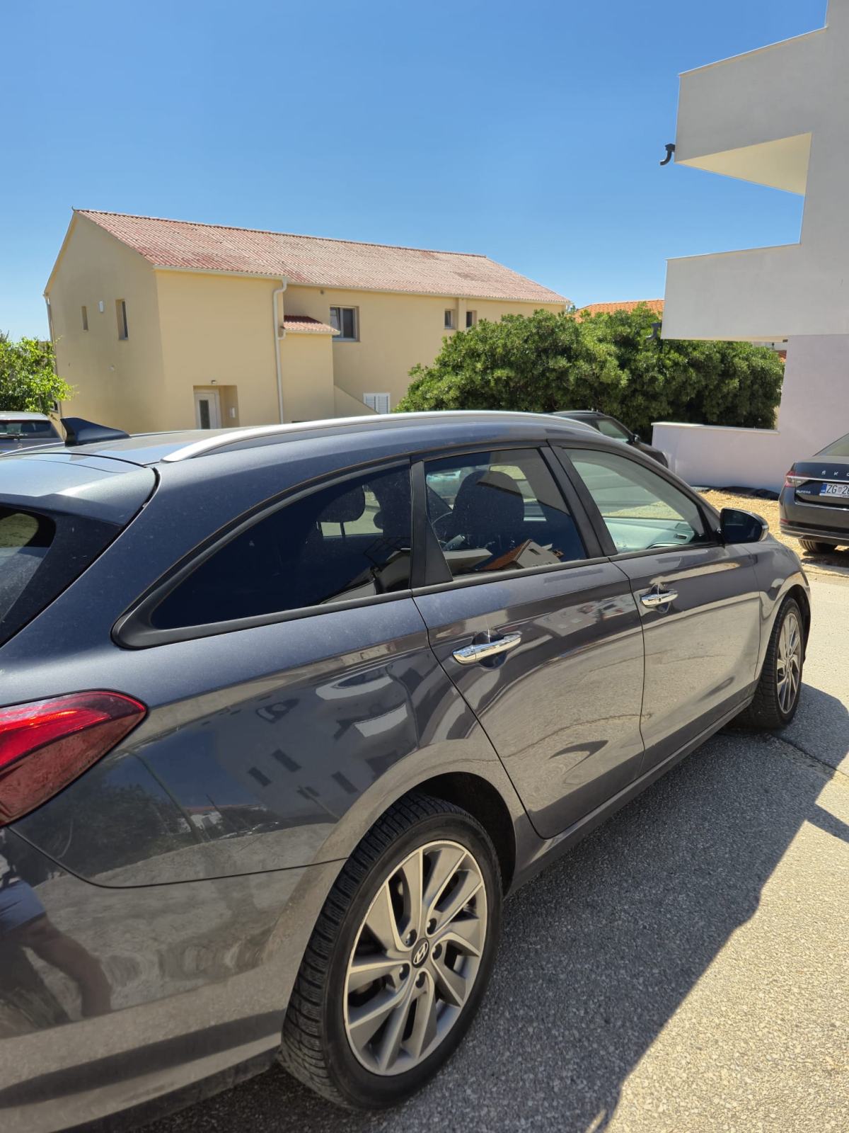 Hyundai i30 1.6 CRDi automatik, fotografija 4