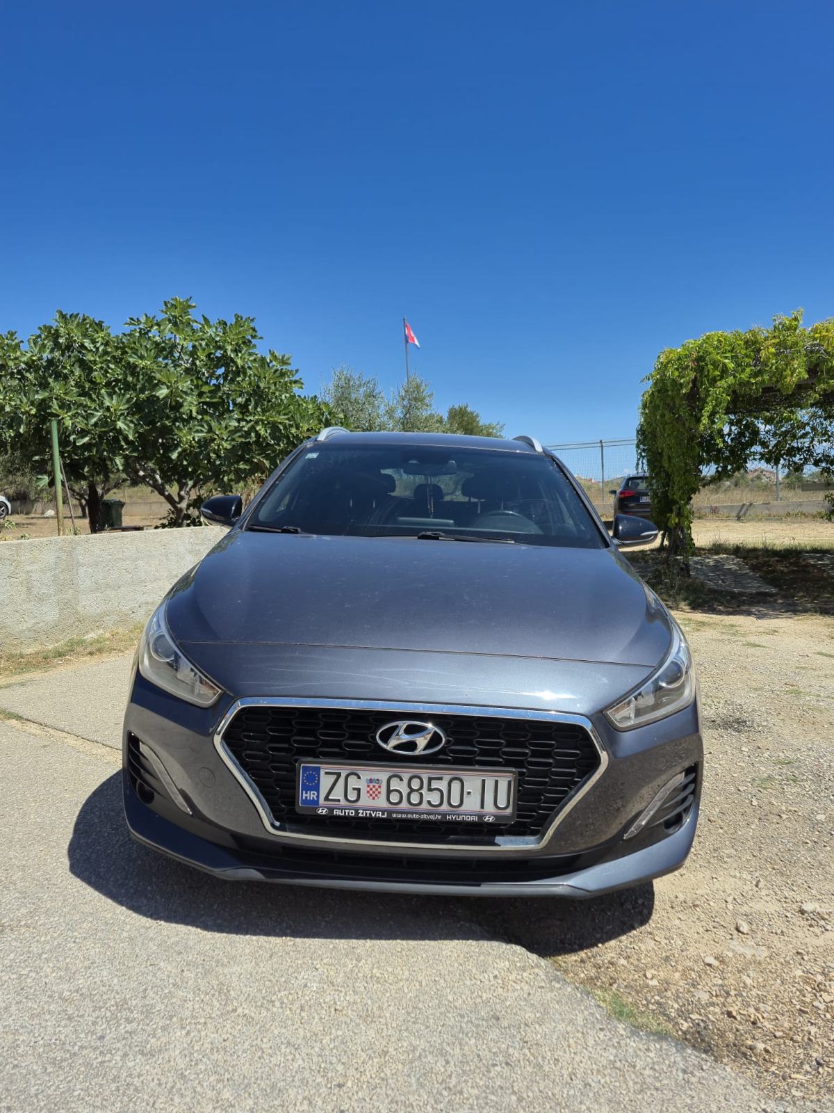 Hyundai i30 1.6 CRDi automatik, fotografija 3
