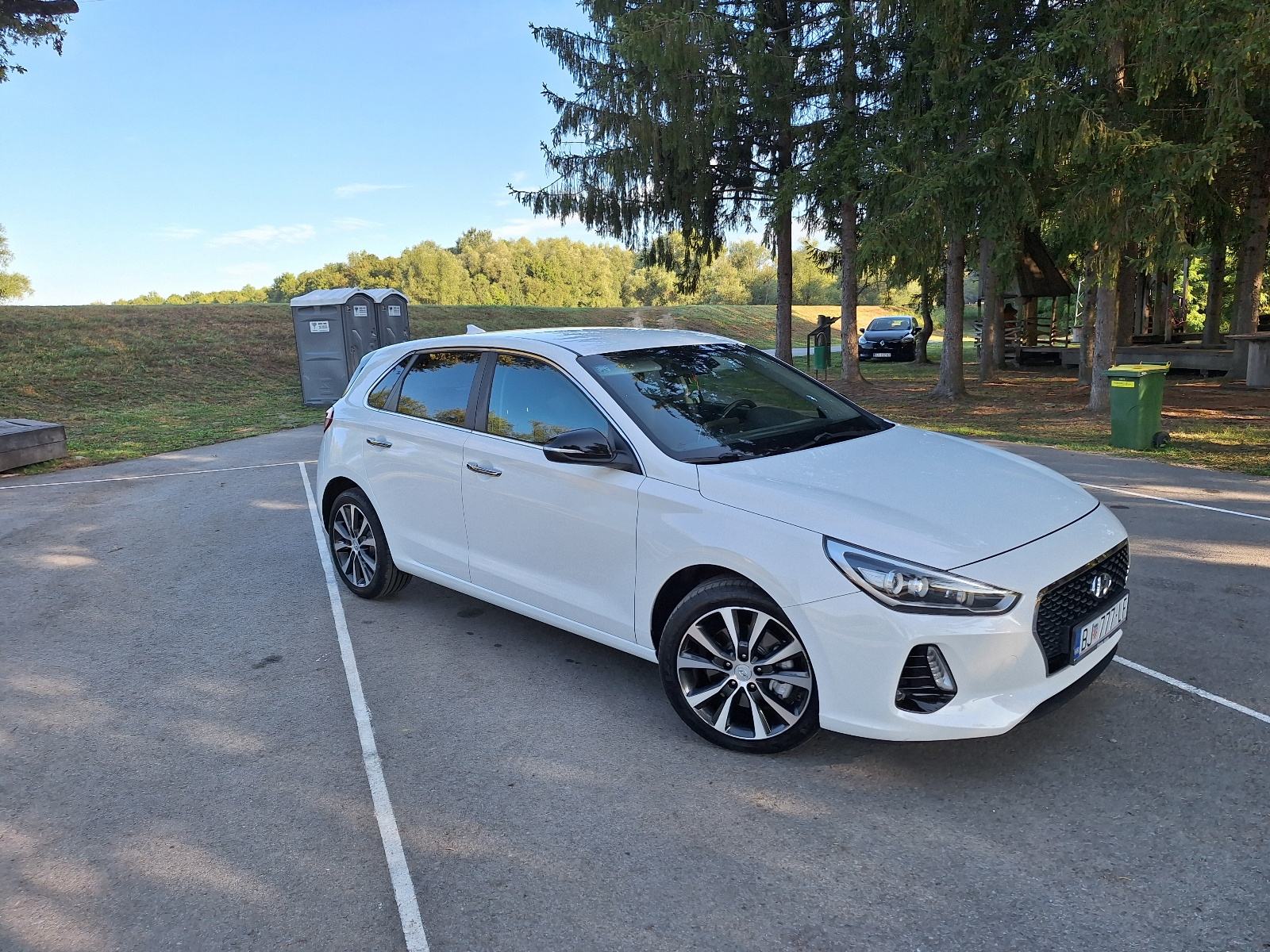 Hyundai i30 1.6 CRDi automatik, fotografija 3