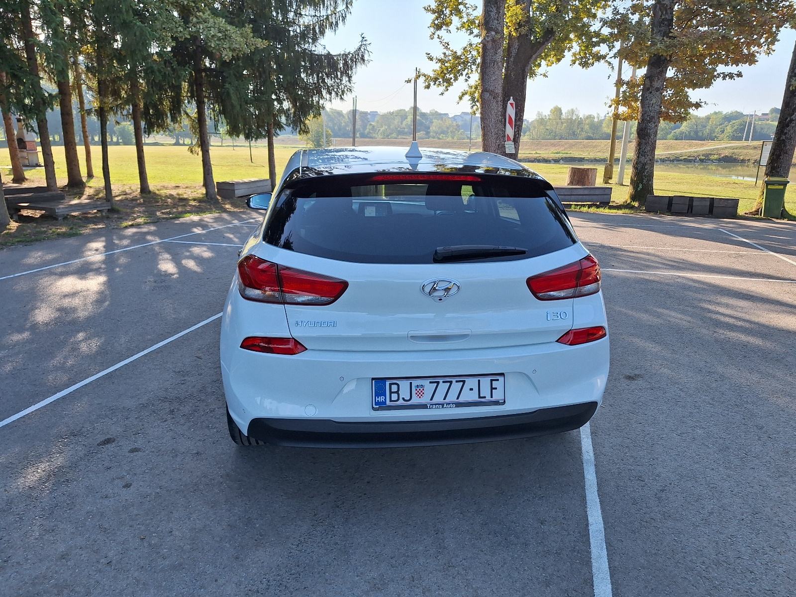 Hyundai i30 1.6 CRDi automatik, fotografija 4