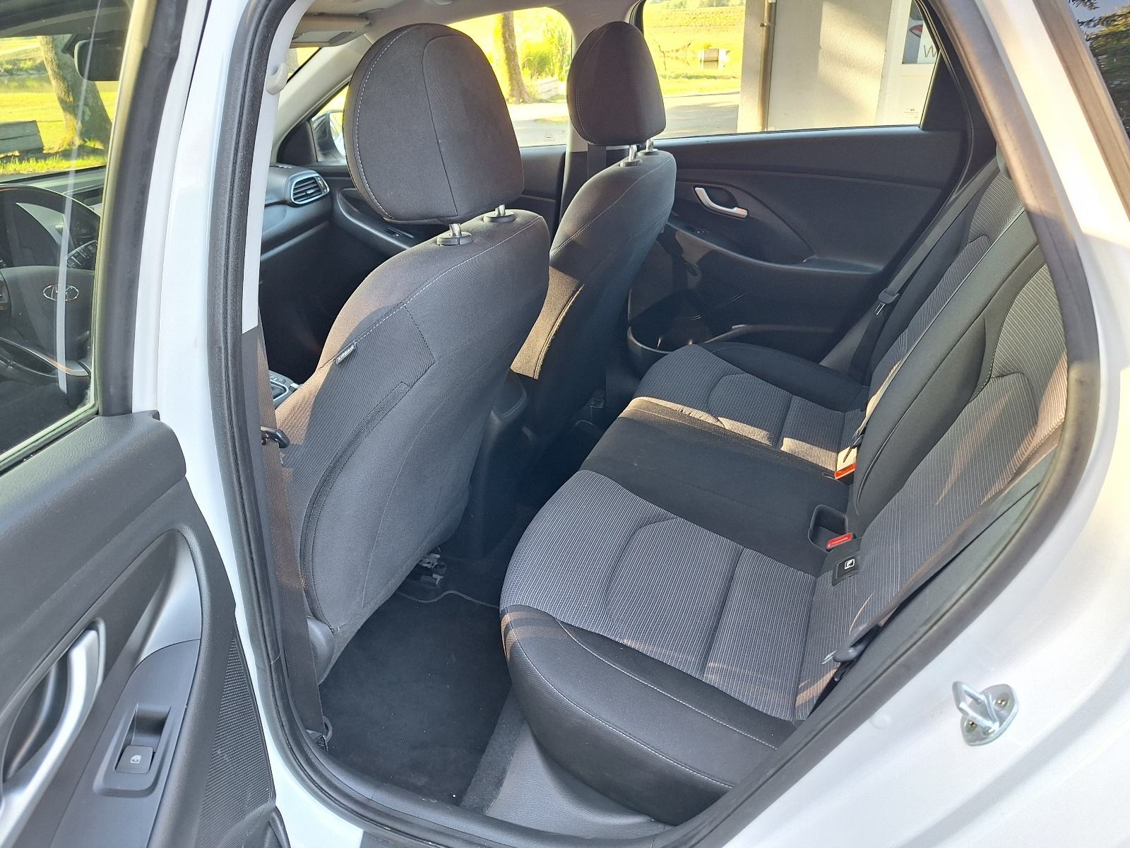 Hyundai i30 1.6 CRDi automatik, fotografija 10
