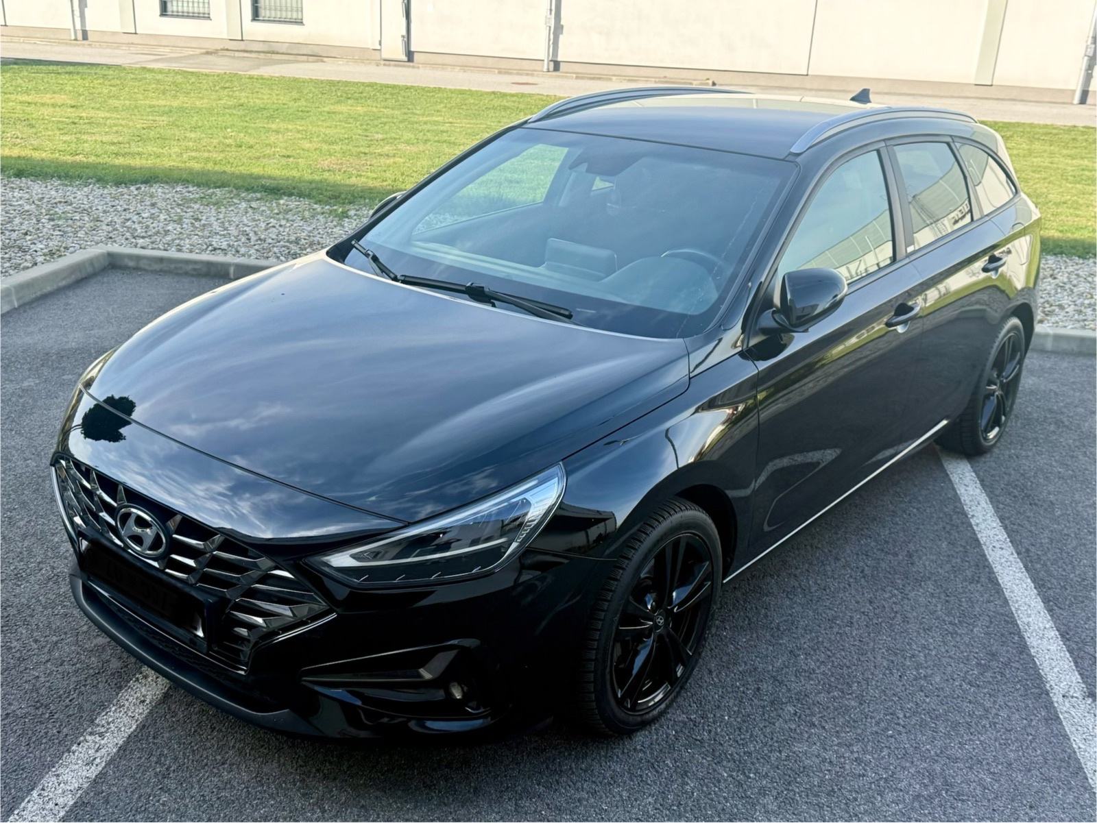 Hyundai i30 1,6 CRDi.-Automatik, fotografija 1