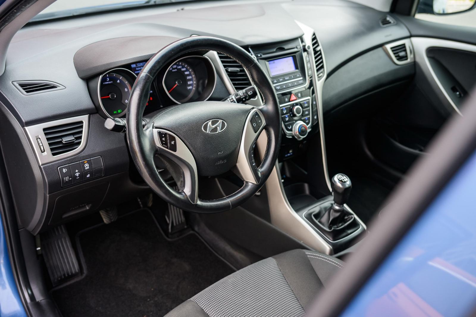 Hyundai i30 1,6 CRDi ISG, fotografija 13