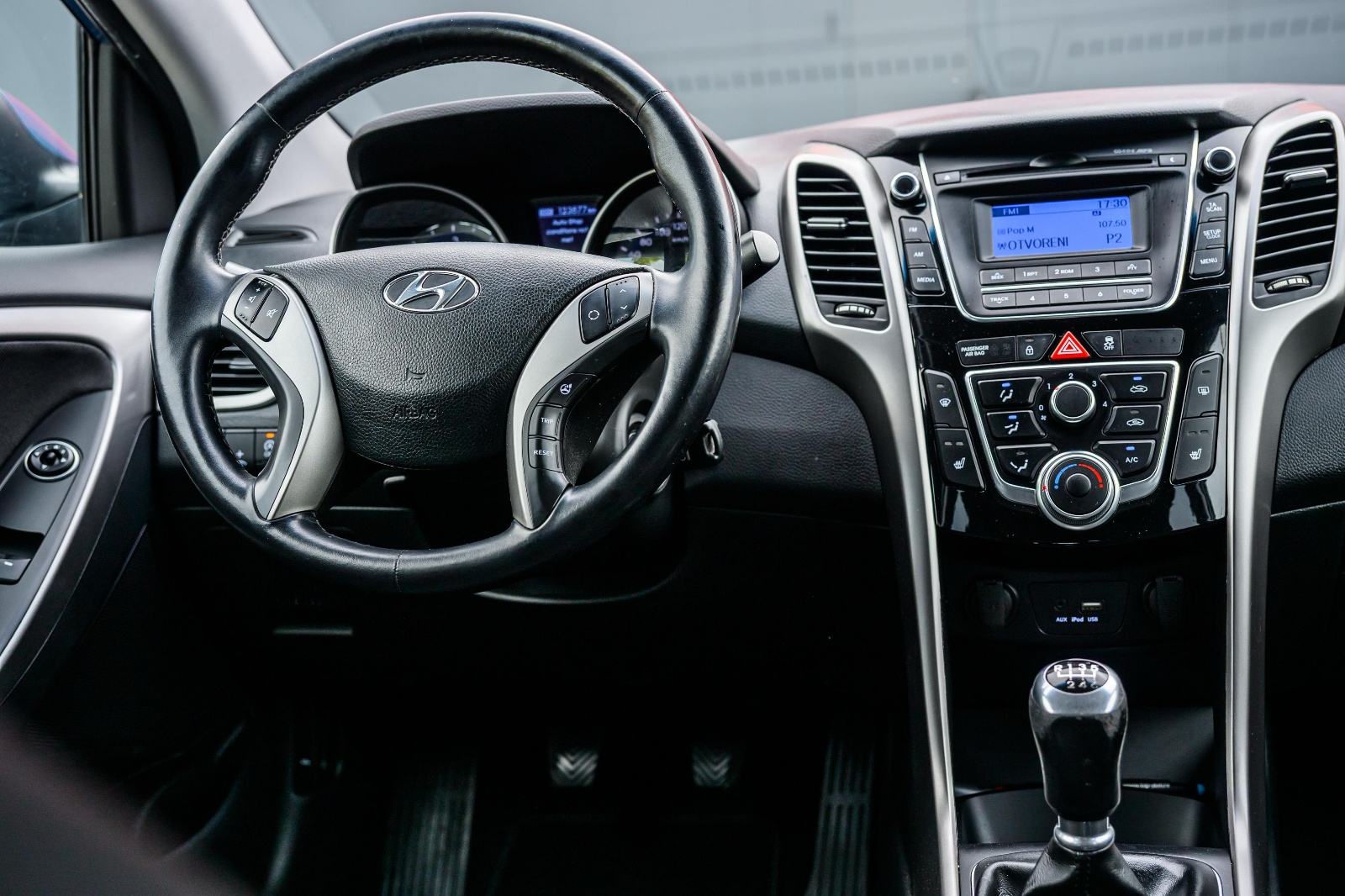 Hyundai i30 1,6 CRDi ISG, fotografija 10