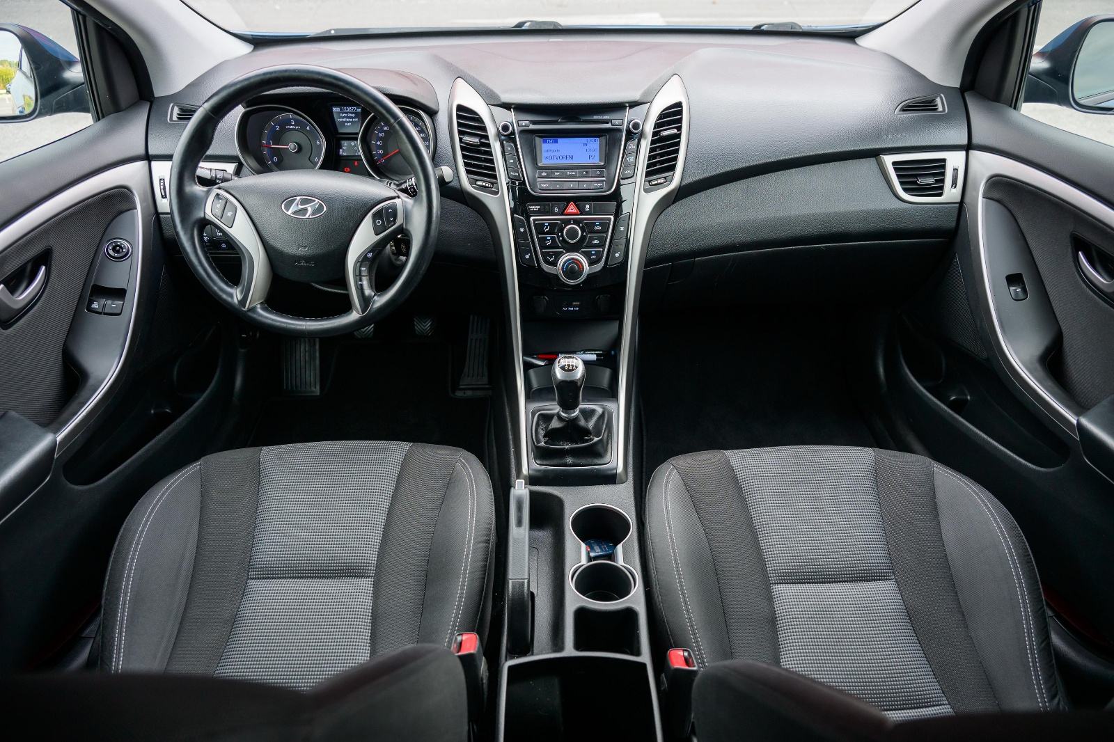 Hyundai i30 1,6 CRDi ISG, fotografija 6