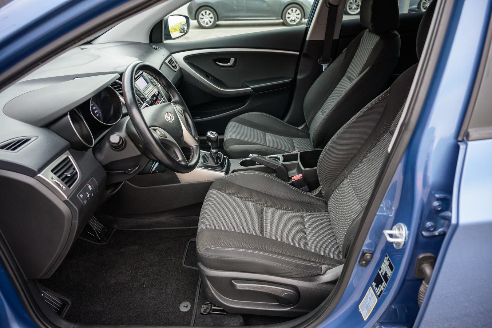 Hyundai i30 1,6 CRDi ISG, fotografija 12