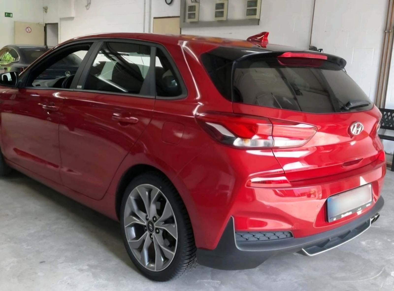 Hyundai i30 1,6 CRDi❗️N-Line❗️ FULL LED - ALCANTARA - KAMERA • JAMSTVO, fotografija 4