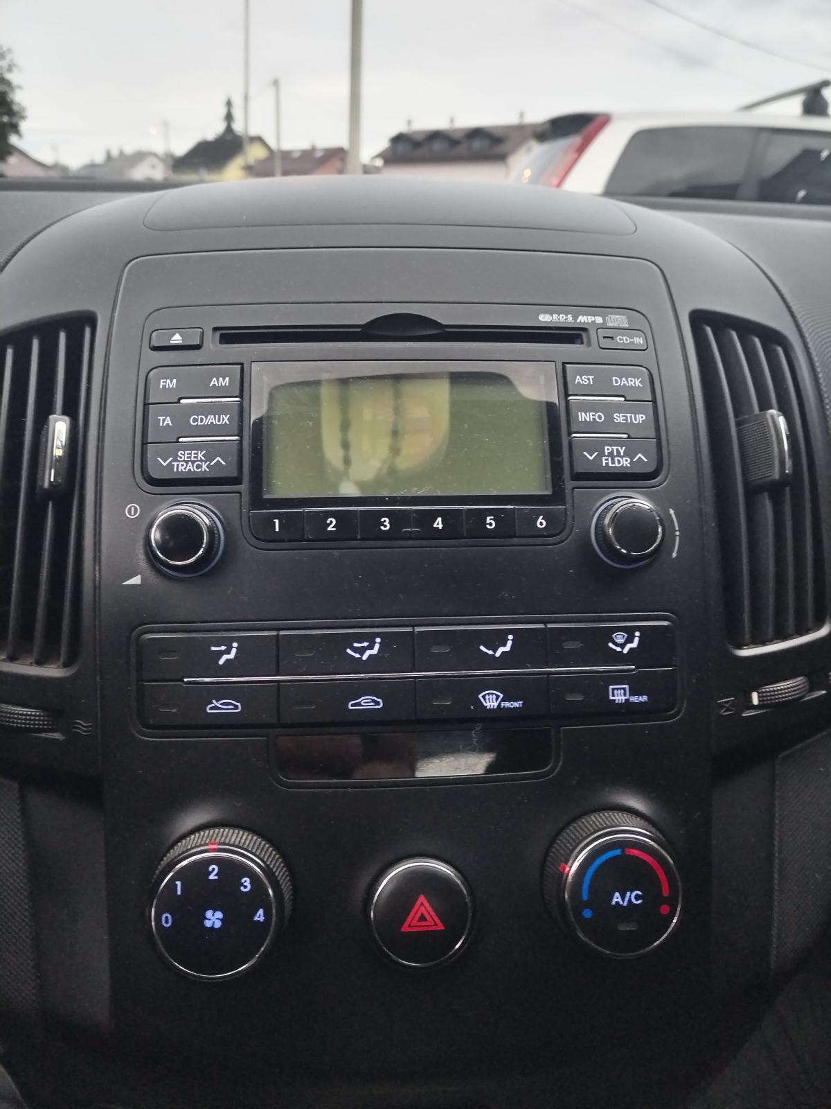 Hyundai i30 1,6 CRDi, fotografija 8
