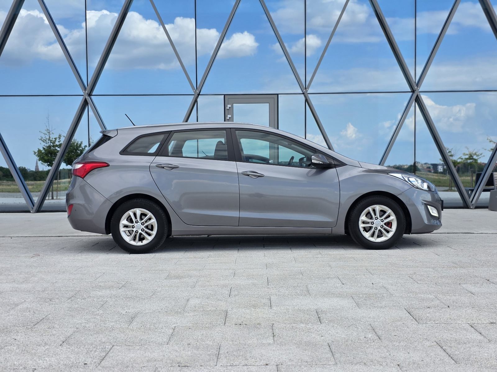 Hyundai i30 1,6 CRDi, fotografija 6