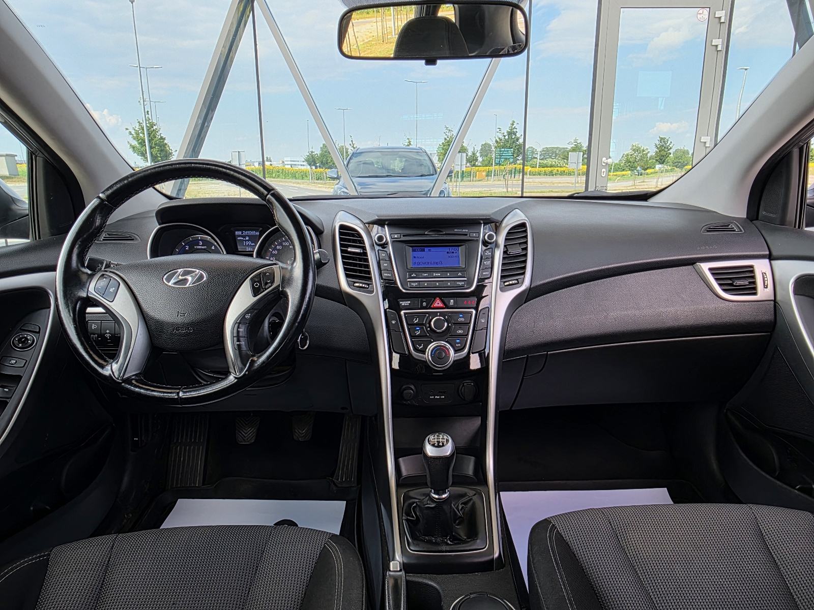 Hyundai i30 1,6 CRDi, fotografija 13