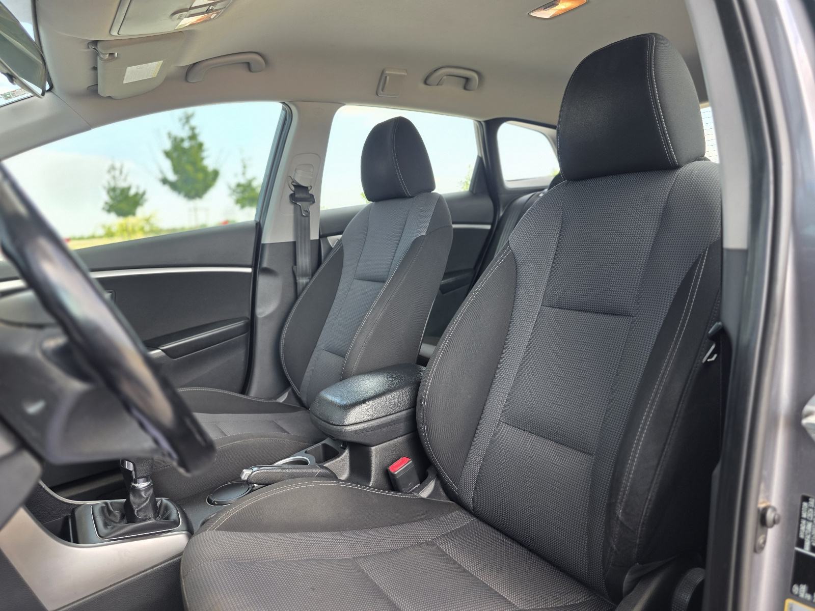 Hyundai i30 1,6 CRDi, fotografija 16