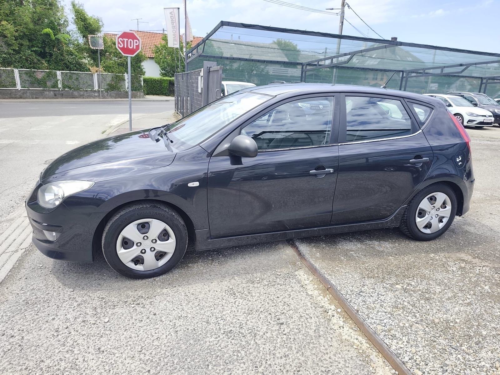 Hyundai i30 1,6 CRDi / ODLIČAN / REG 1 GOD // JAMSTVO 12 MJ //, fotografija 2