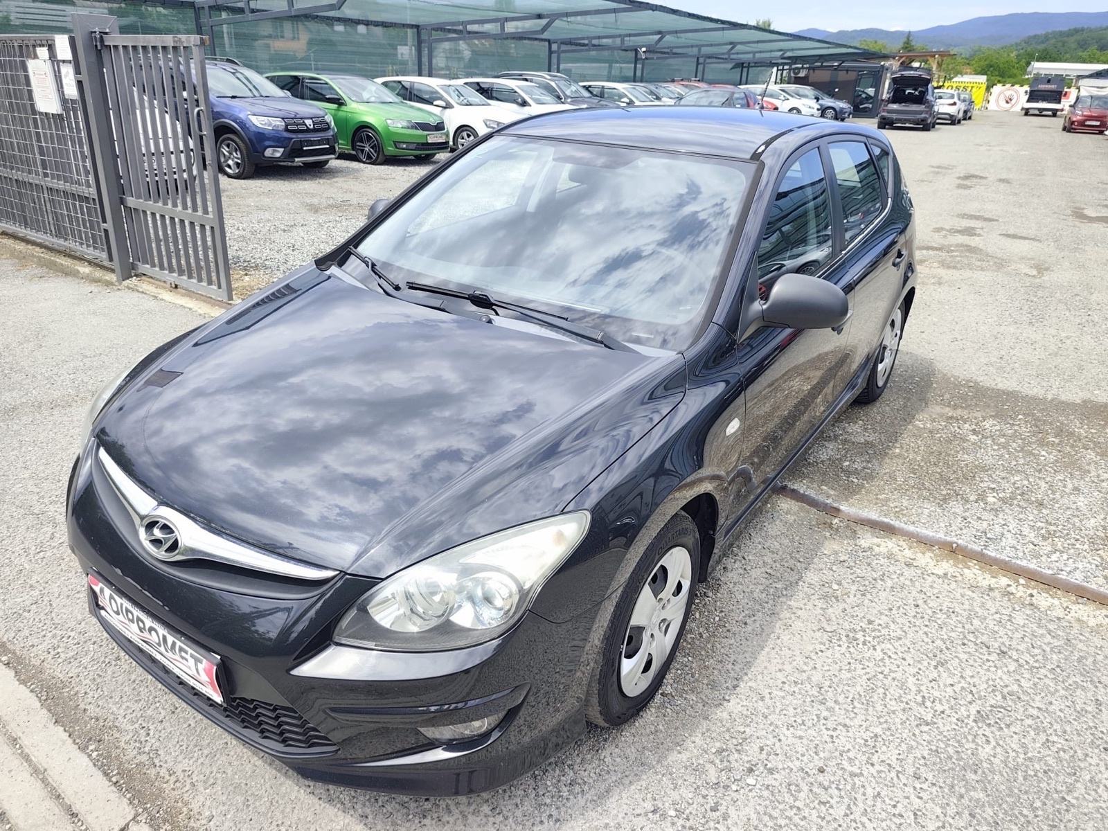 Hyundai i30 1,6 CRDi / ODLIČAN / REG 1 GOD // JAMSTVO 12 MJ //, fotografija 8