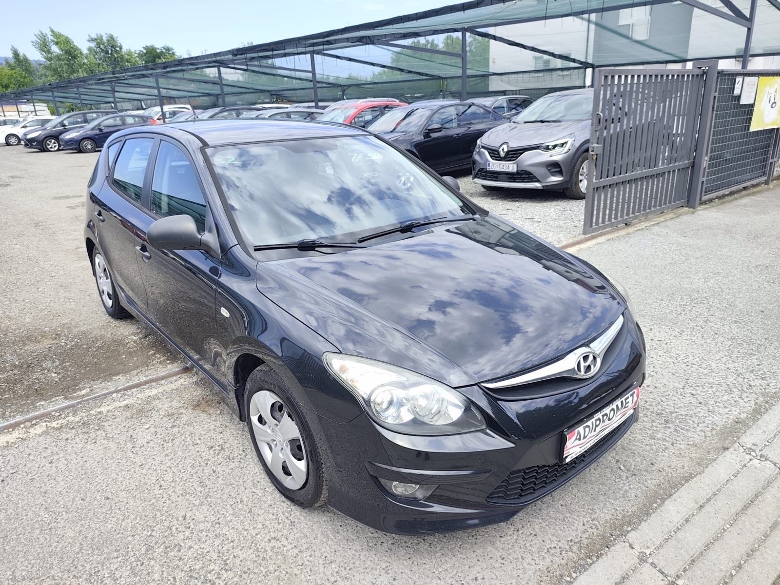 Hyundai i30 1,6 CRDi / ODLIČAN / REG 1 GOD // JAMSTVO 12 MJ //, fotografija 10