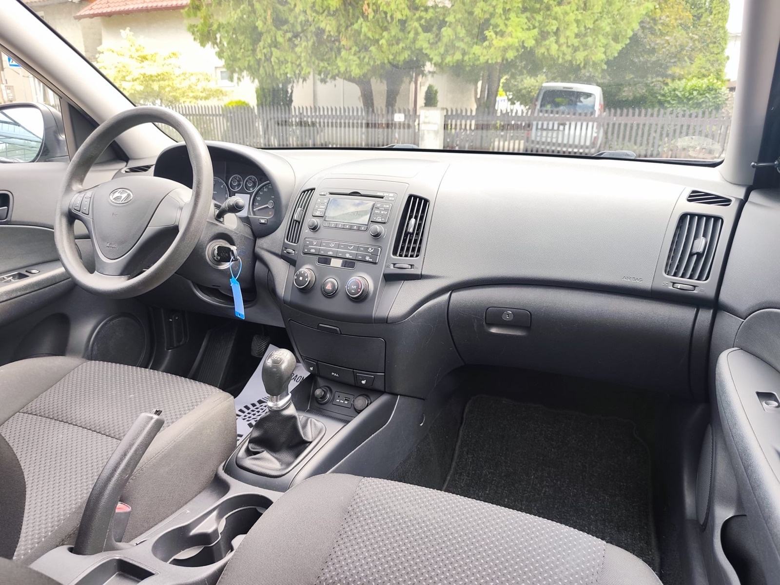 Hyundai i30 1,6 CRDi / ODLIČAN / REG 1 GOD // JAMSTVO 12 MJ //, fotografija 11