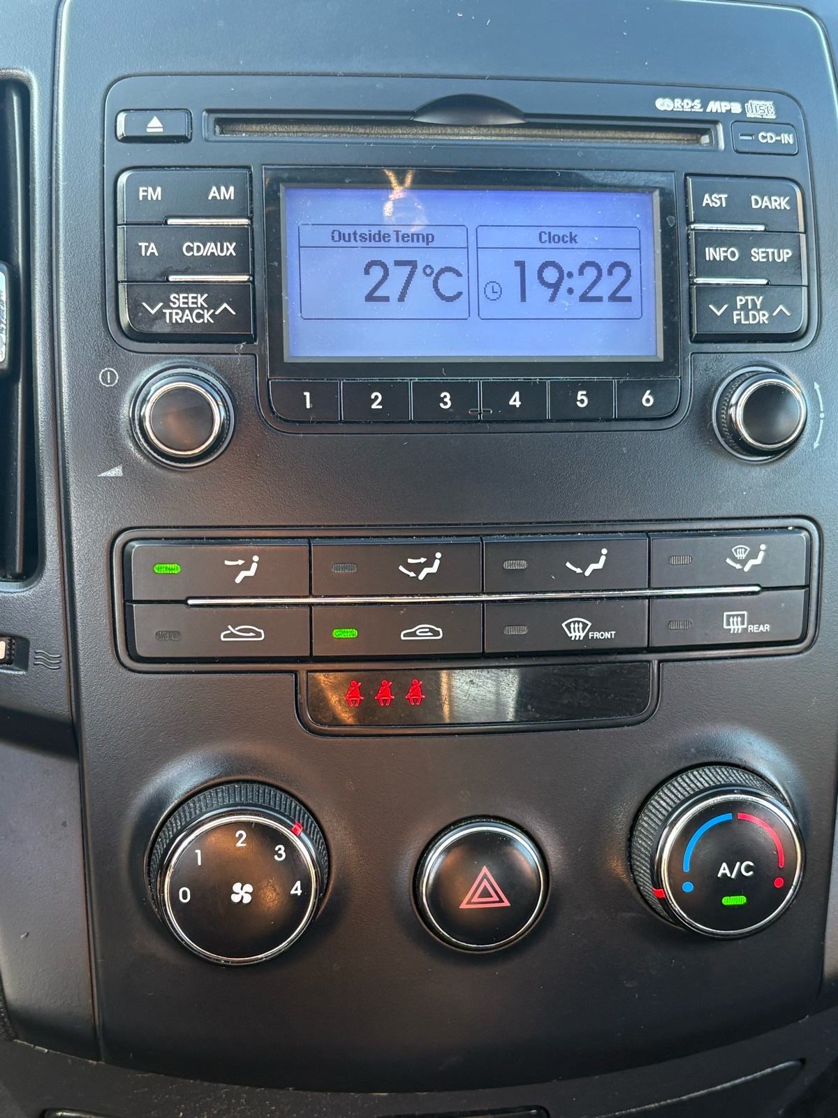 Hyundai i30 1,6 CRDi, fotografija 6