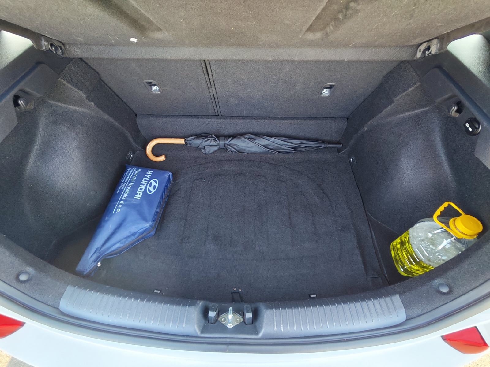 Hyundai i30 1,6 CRDi, fotografija 9