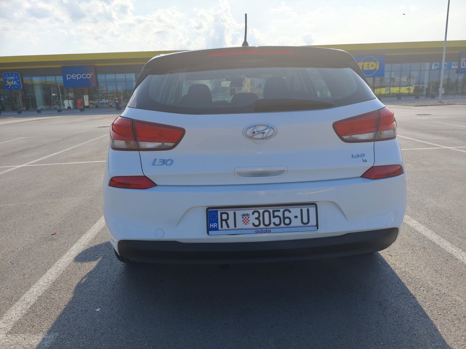 Hyundai i30 1,6 CRDi, fotografija 3