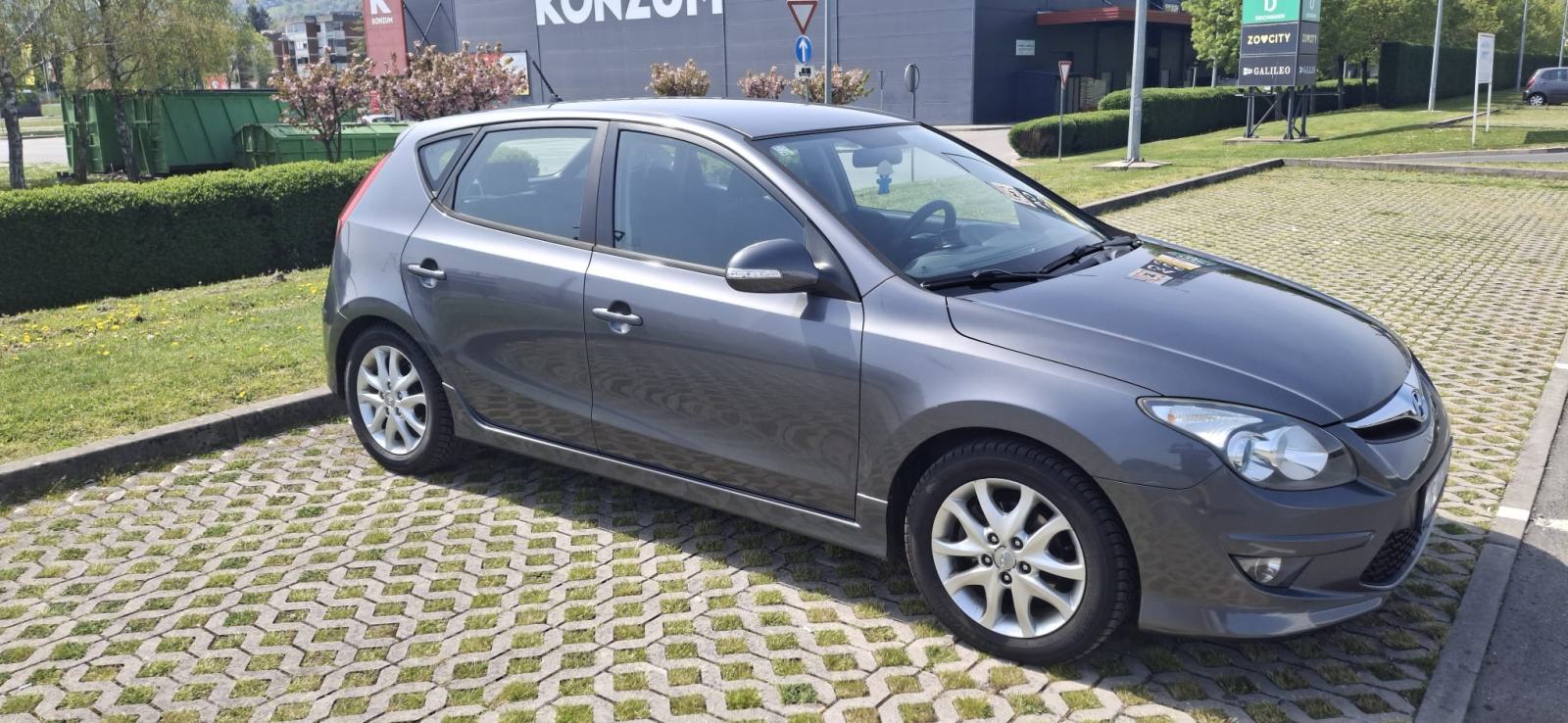Hyundai i30 1,6 CRDi registiran 7mj / 2027 g., fotografija 2