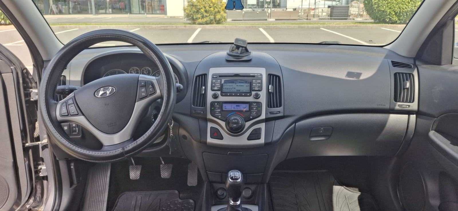 Hyundai i30 1,6 CRDi registiran 7mj / 2027 g., fotografija 8