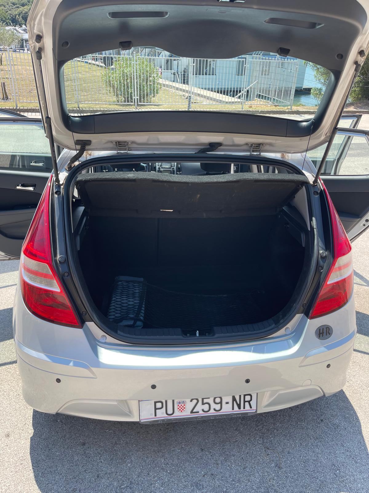 Hyundai i30 1,6 CRDi, fotografija 7