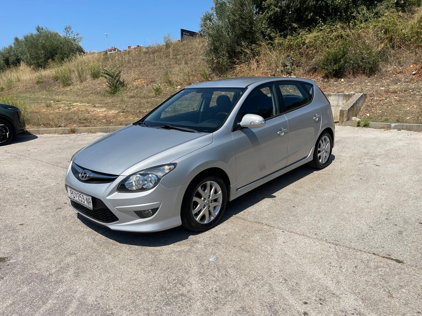 Hyundai i30 1,6 CRDi, fotografija 3