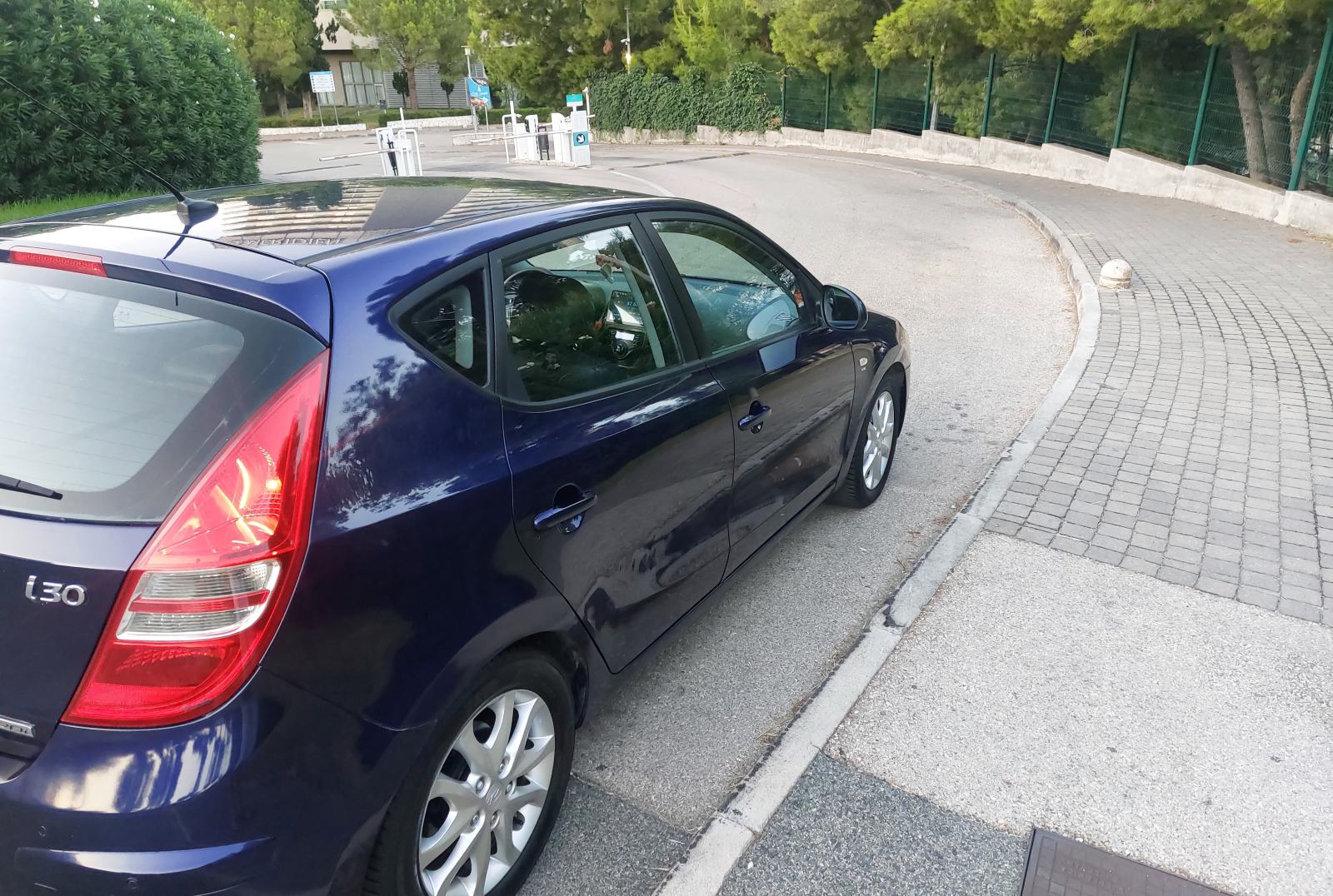 Hyundai i30 1,6 CRDi - DIZEL-, fotografija 7