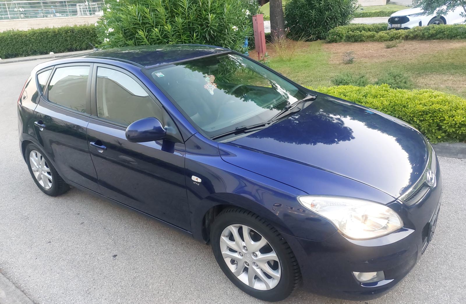 Hyundai i30 1,6 CRDi - DIZEL-, fotografija 9