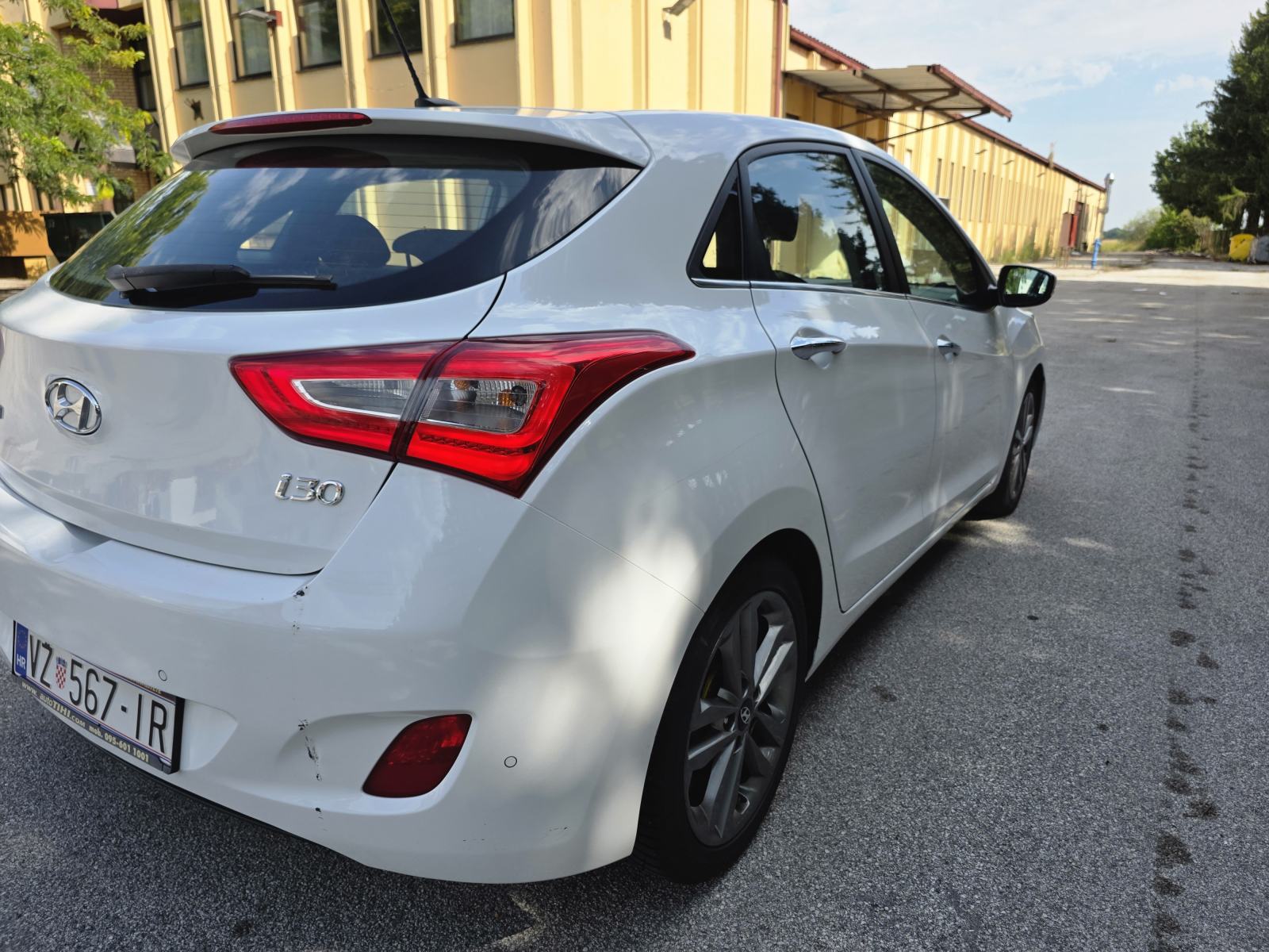 Hyundai i30 1,6 CRDi, fotografija 3