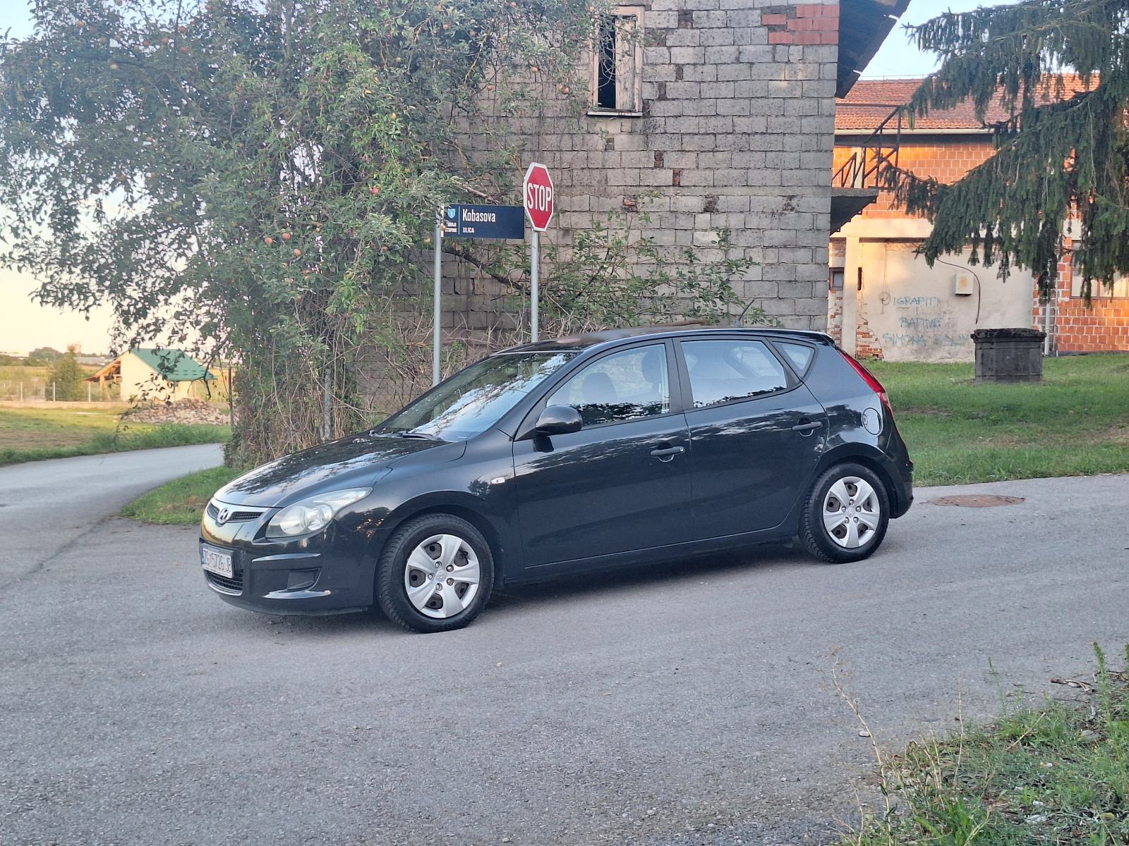Hyundai i30 1,6 CRDi, fotografija 2