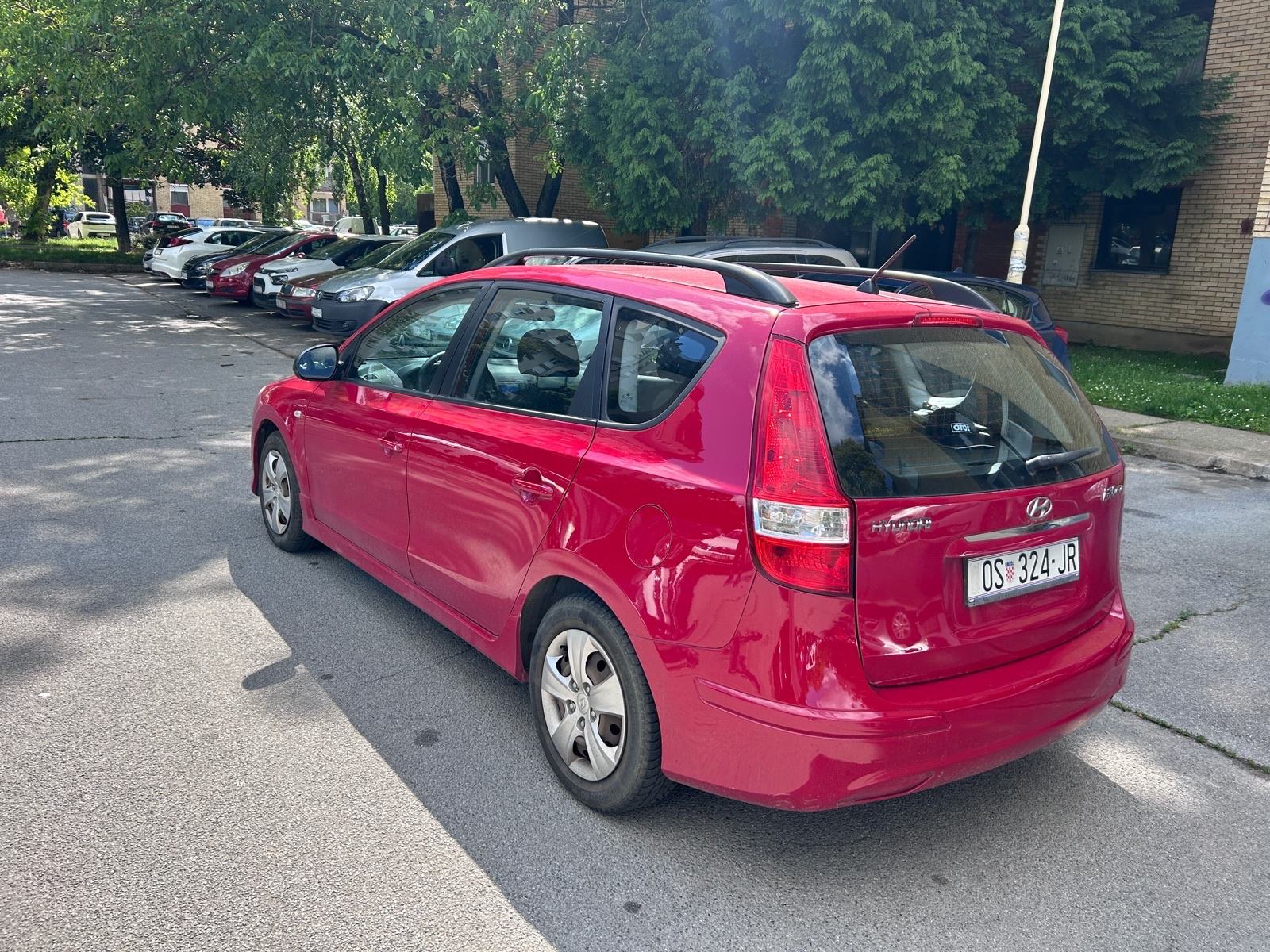 Hyundai i30 CW 1,4, fotografija 3