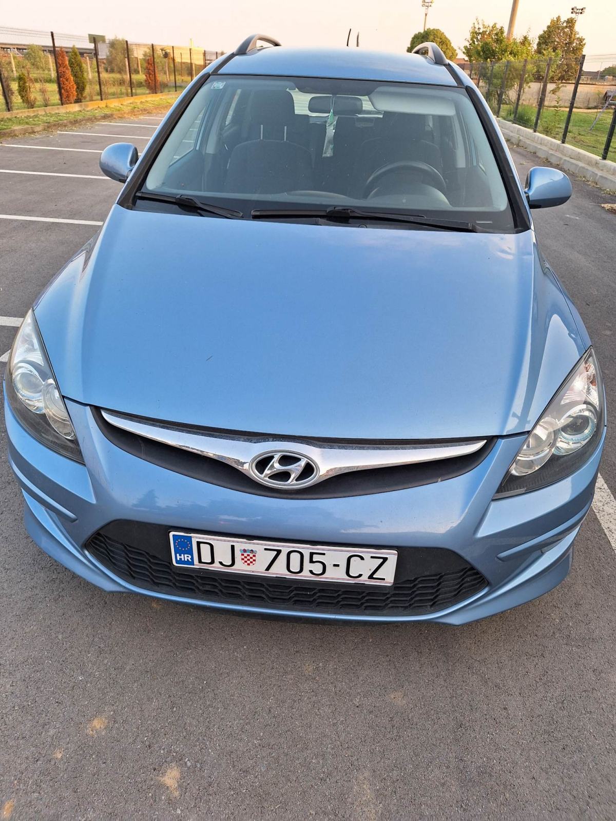 Hyundai i30 CW 1,6 CRDi prodaja-zamjena, fotografija 3