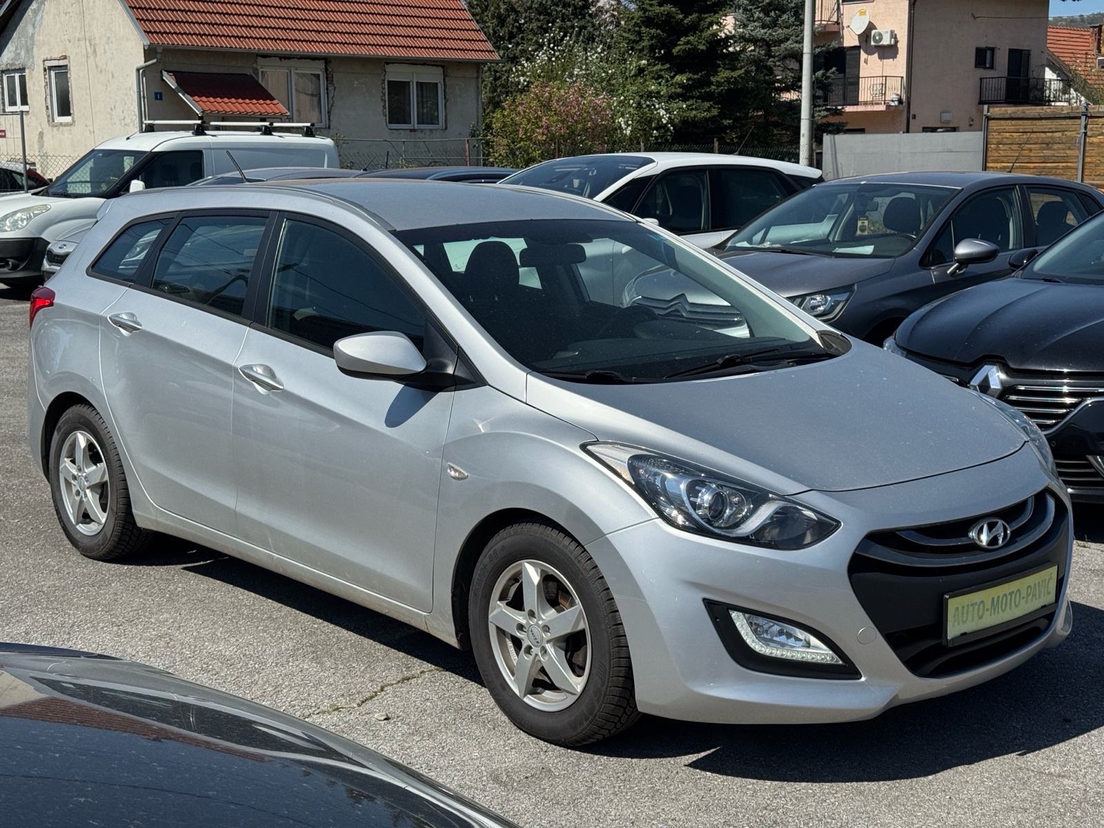 Hyundai i30 CW 1,6 CRDi, fotografija 3