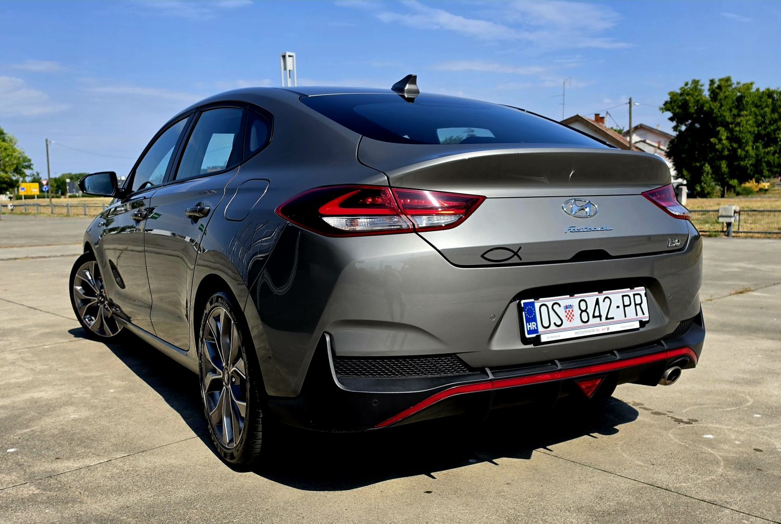 Hyundai i30 Fastback 1.4 T-GDi, fotografija 3