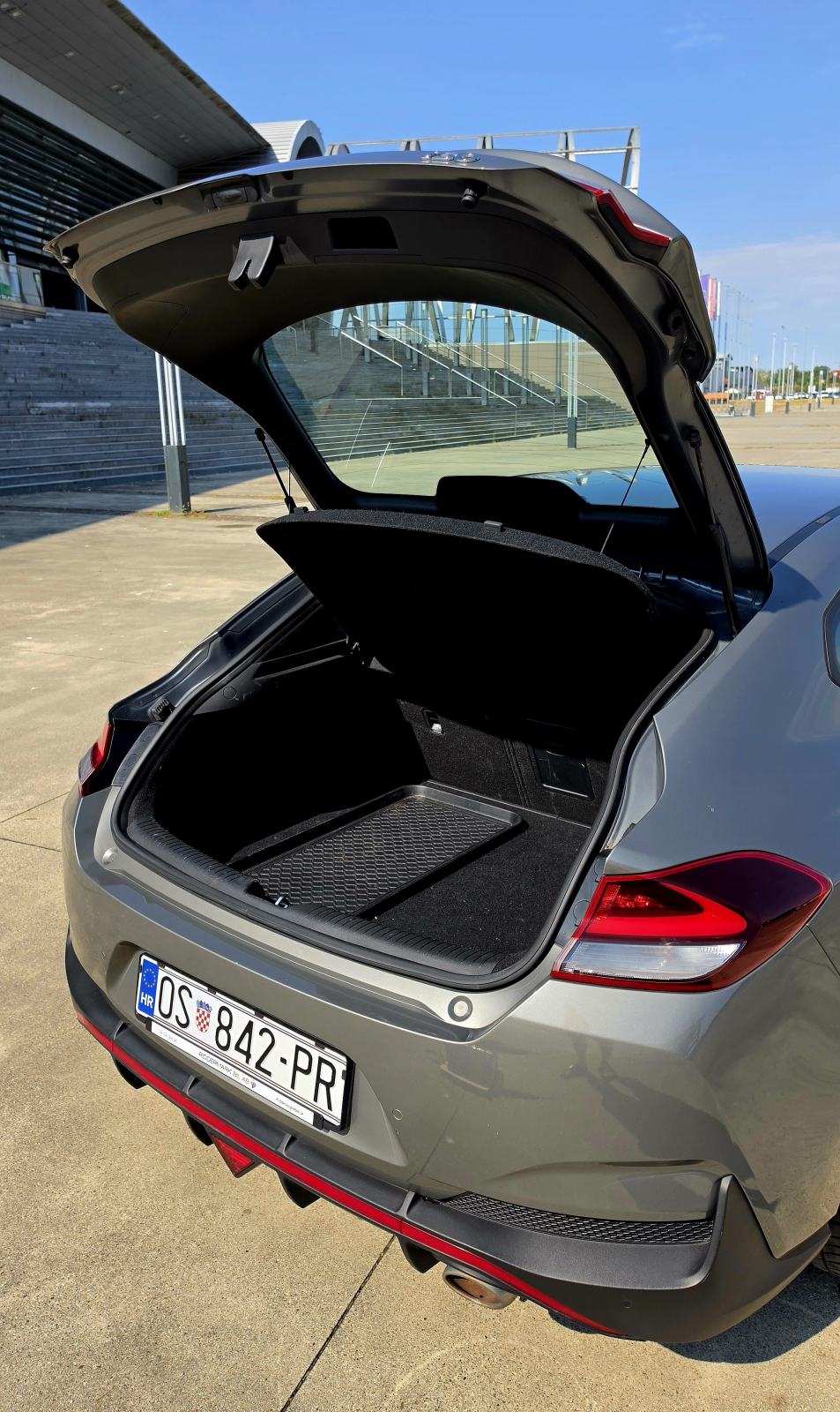 Hyundai i30 Fastback 1.4 T-GDi, fotografija 6